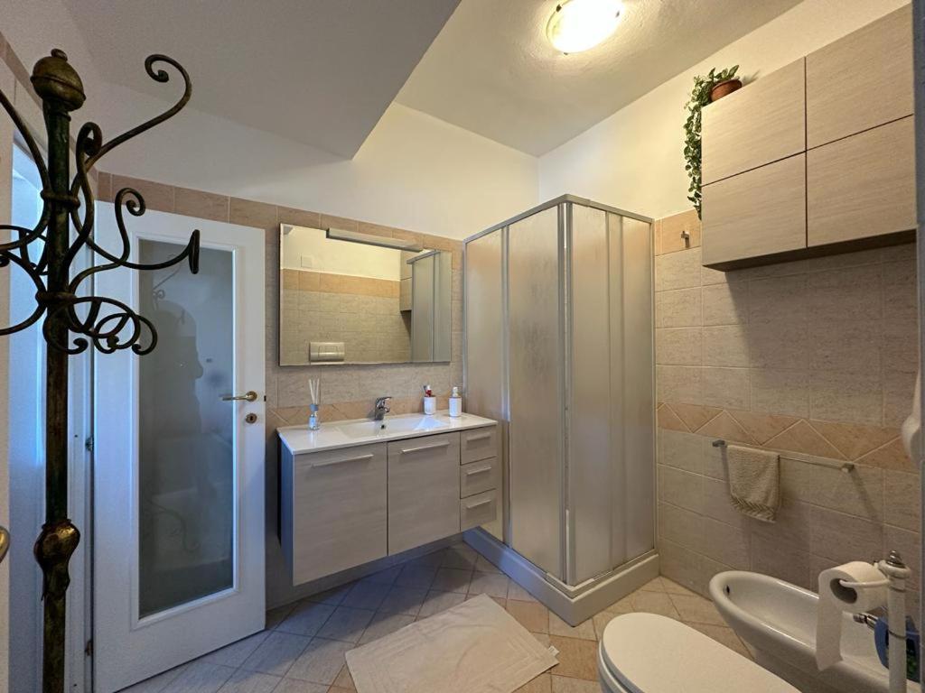 Casa Danila Apartment Quercianella Bagian luar foto
