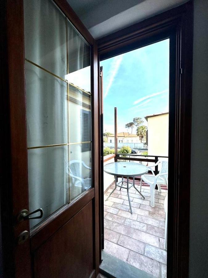 Casa Danila Apartment Quercianella Bagian luar foto